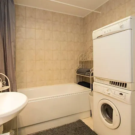 The Hidden Travellers' Old Town Wellstay * Tallinn