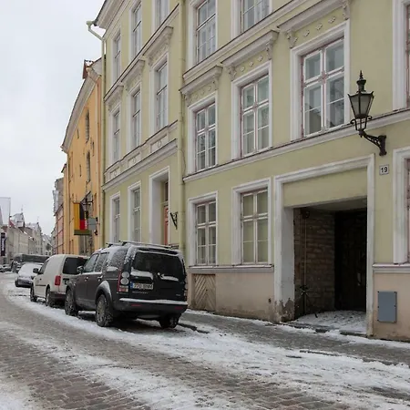 The Hidden Travellers' Old Town Wellstay